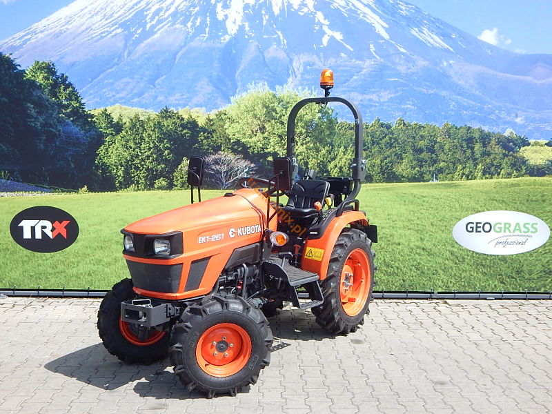 Kubota, model EK1-261 26KM 4WD