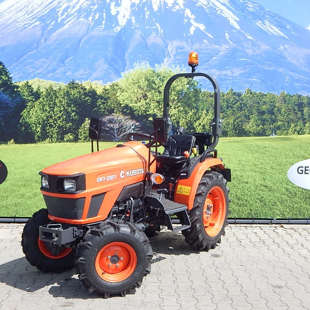 Kubota, model EK1-261 26KM 4WD